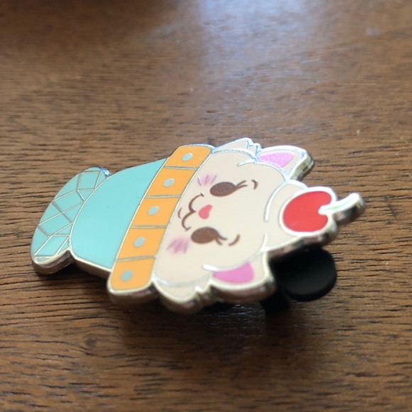 Authentic Disney pin. Each pin $8 or 4 pins for $25, additional pins $5 each. - Picture 4 of 7